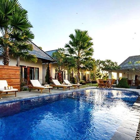Hotel WK Gamat Garden by WizZeLa Toyapakeh Exterior foto