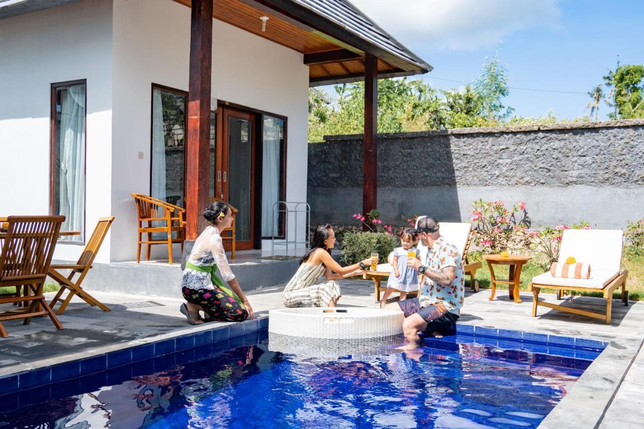 Hotel WK Gamat Garden by WizZeLa Toyapakeh Exterior foto