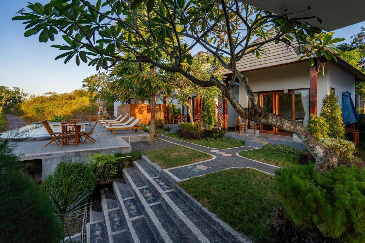 Hotel WK Gamat Garden by WizZeLa Toyapakeh Exterior foto